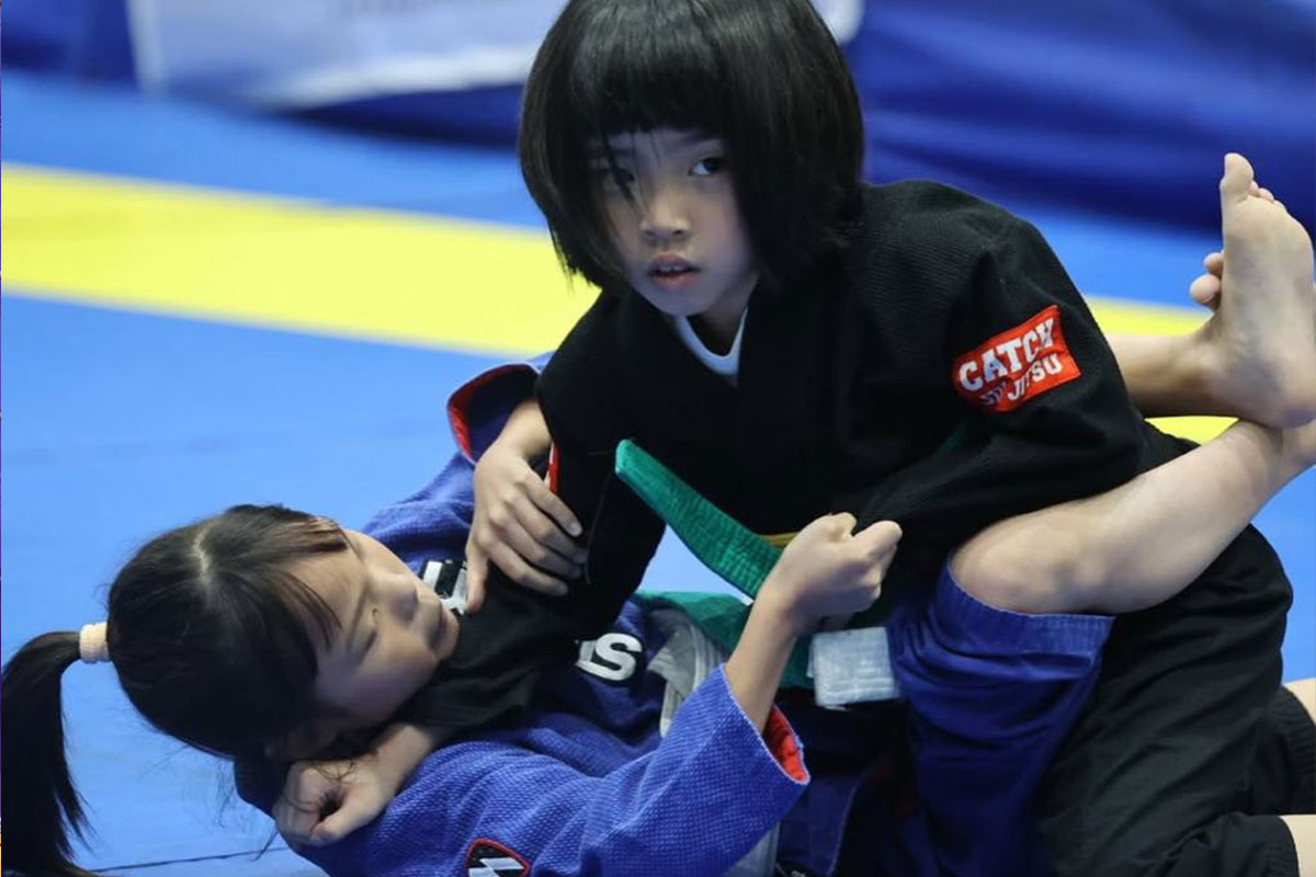 Young athletes aged 9-15 training Brazilian Jiu-Jitsu at Catch Jiu Jitsu Kaohsiung — Junior Grapplers drills and teamwork